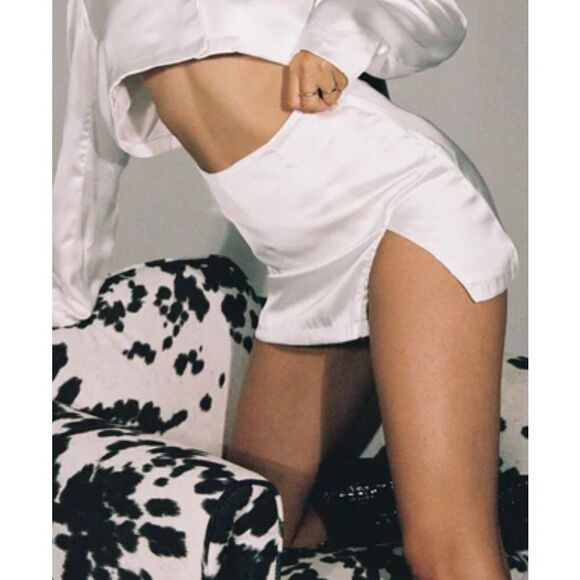 Princess Polly Daley White Satin Mini Skirt Size 12 - Picture 1 of 9